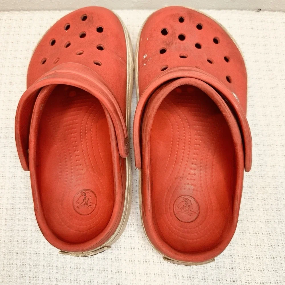 Kids Red Crocs Classic Clogs Comfortable Slip On Shoes‎ Youth Size 2 Retro